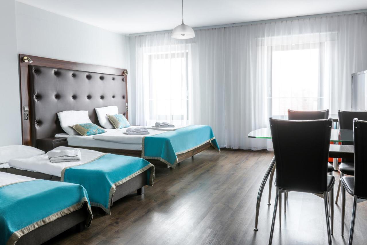 Hotel Opera ทานอฟสเก กูเร ภายนอก รูปภาพ