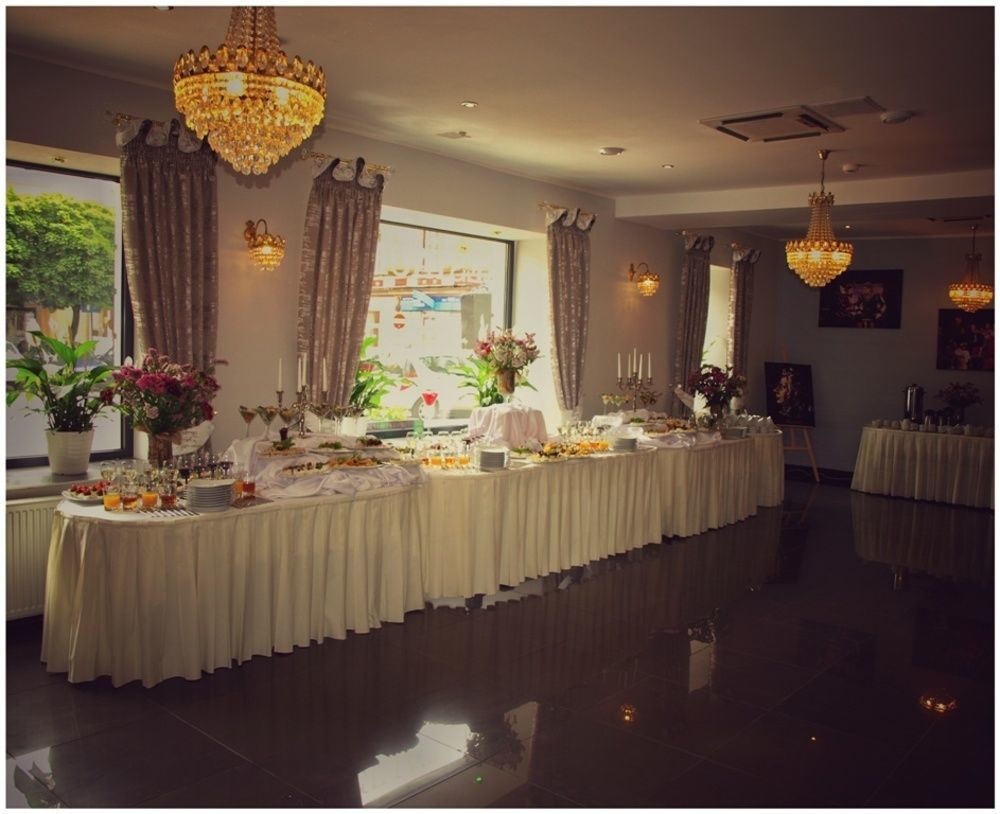 Hotel Opera ทานอฟสเก กูเร ภายนอก รูปภาพ